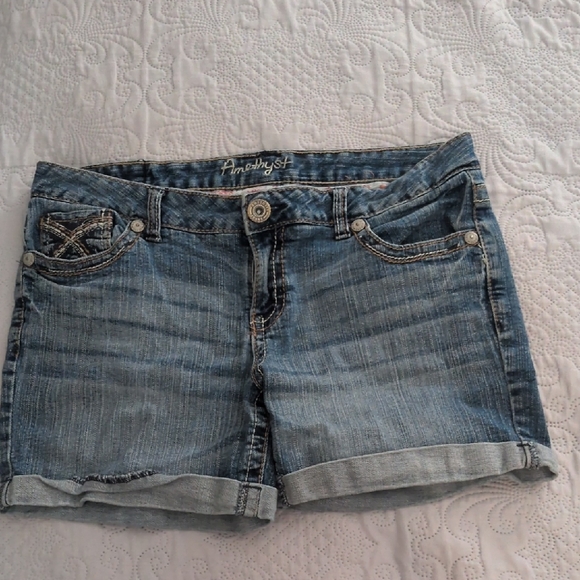 Amethyst Jeans Light Blue Rolled Hem Shorts - Picture 1 of 12
